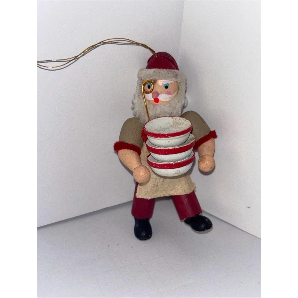Vintage Wood Christmas Ornament Santa With Apron And Plates 4.5